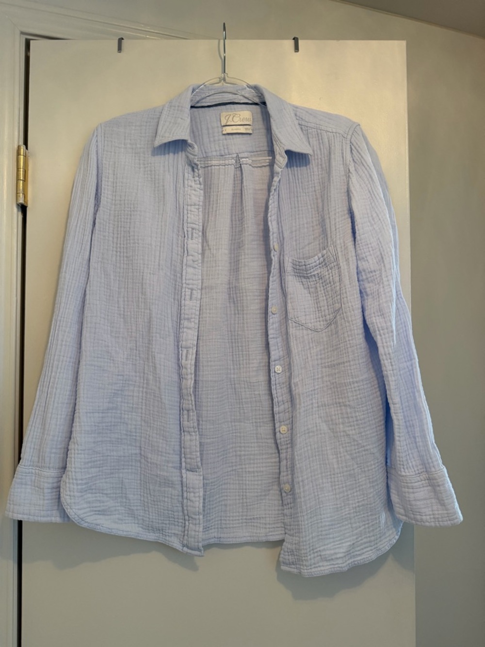 J.Crew Classic-Fit Double Gauze
Button Down light Blue Shirt in white size 4
